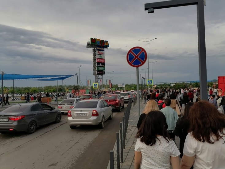 В торговом центре «Мега» под Ростовом эвакуировали посетителей