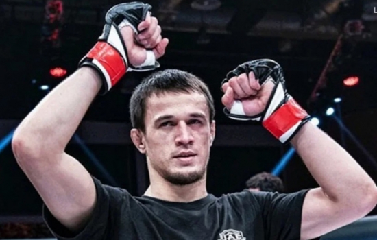 Идеальный рекорд: боец ММА Усман Нурмагомедов одержал свою 15-ю победу подряд