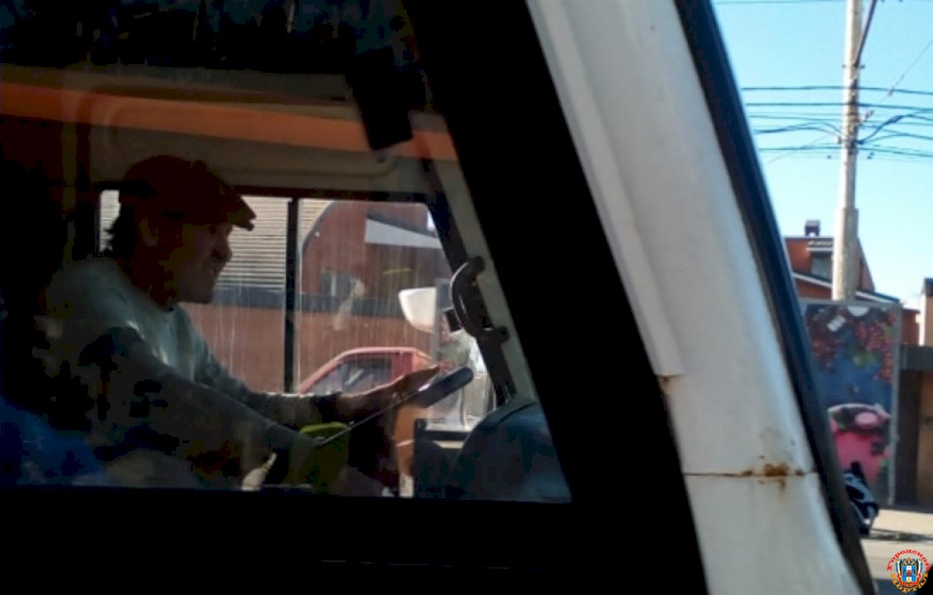 «Превышают скорость и хамят»: ростовчане возмутились качеством работы водителей автобусов