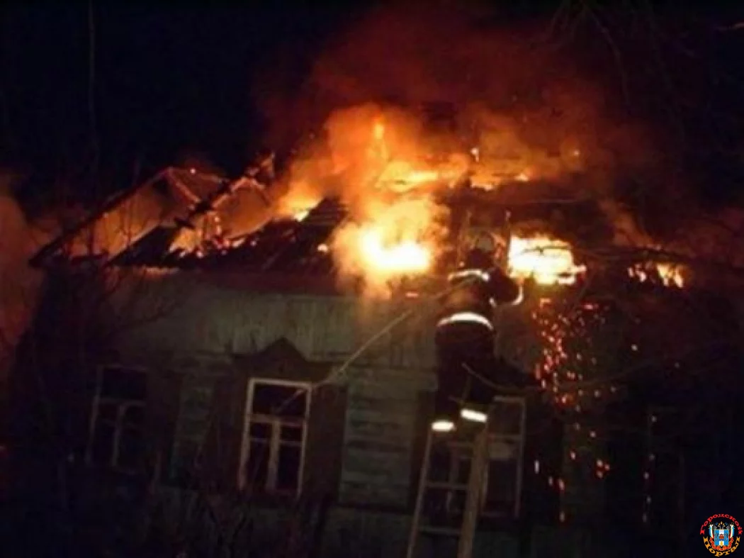Под Таганрогом два человека погибли при пожаре в частном доме