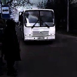 Ростовчане показали, какие на самом деле «новые» автобусы выпустило ООО «Вертикаль» на маршруты