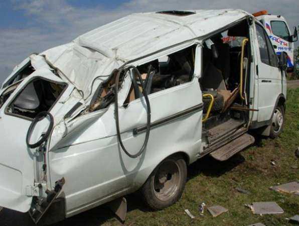 Один пассажир автобуса погиб, семеро пострадали в жутком ДТП с КамАЗом в Ростовской области