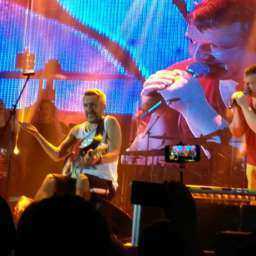 В Ростове разочарованные зрители убегали с концерта Сергея Шнурова задыхаясь от перегара