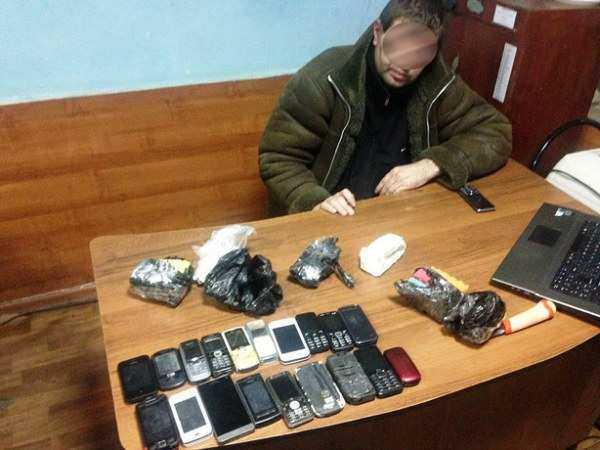 Поиграть в "волейбол" с сотрудниками ГУФСИН на территории тюрьмы решил житель Ростова-на-Дону