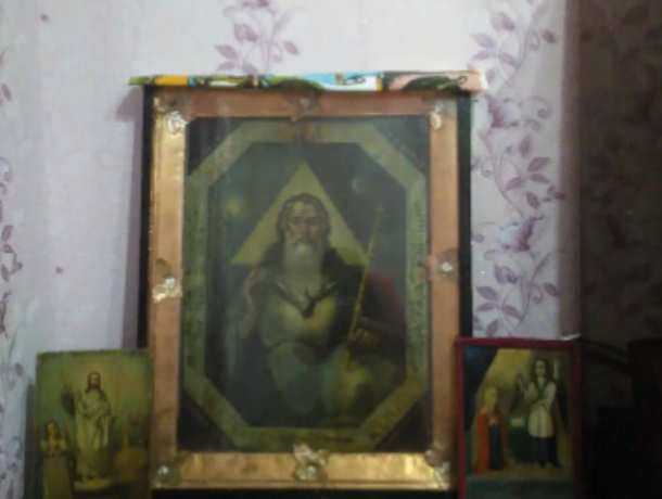 Старинную чудотворную икону за миллион рублей продает на «Авито» ростовская семья