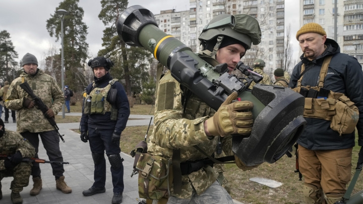 На Украине продлили военное положение