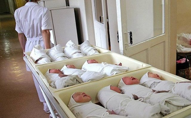 В Ростовской области стали реже рожать и чаще умирать