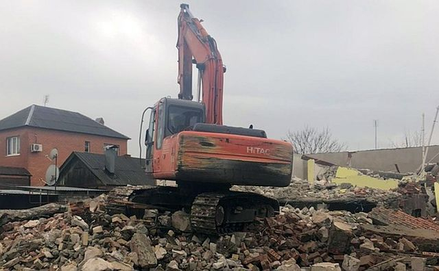 В Ростове снесли 4-этажный многоквартирный дом