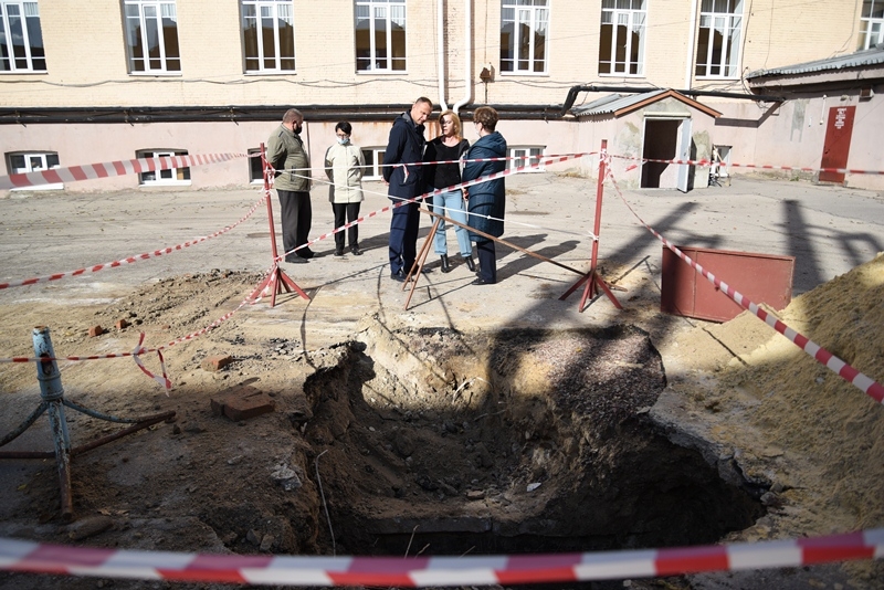 На территории школы в Ростовской области нашли катакомбы