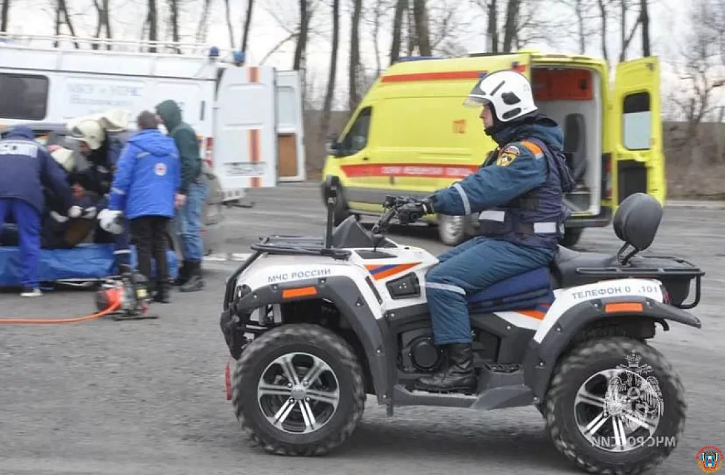 Спасатели за сутки ликвидировали 10 пожаров и 1 ДТП Спасатели за сутки ликвидировали 10 пожаров и 1 ДТП