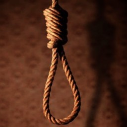В Ростове 41-летнего мужчину нашли повешенным в собственной квартире