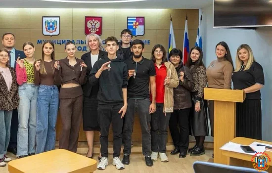 Ключи от нового жилья получили 19 сирот в Таганроге