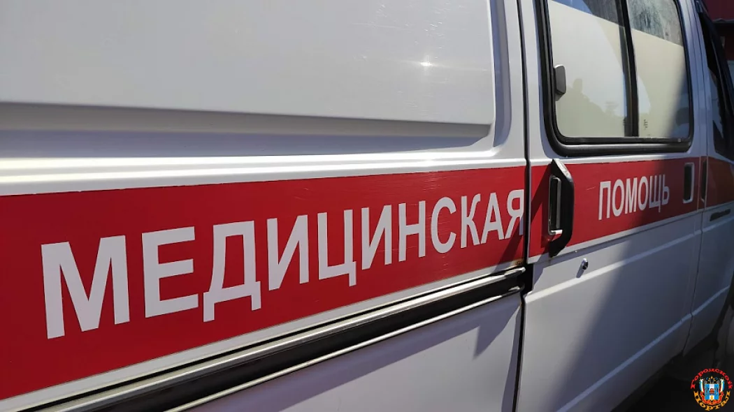 В Таганроге товарный поезд сбил 18-летнюю девушку в наушниках