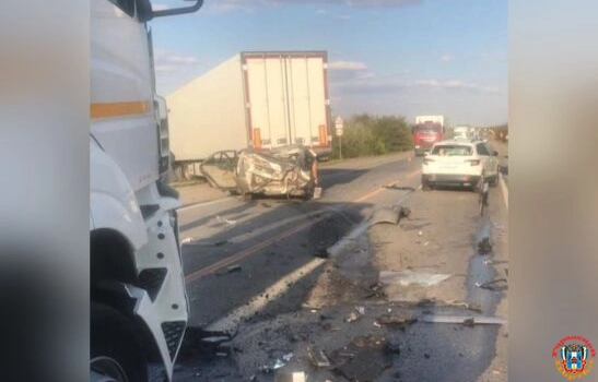 На трассе Волгоград – Каменск два человека погибли в ДТП с КамАзом