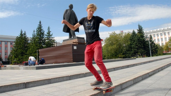 "Спасибо Ильичу!" Как Ленин скейтбординг в России развивает
