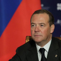 Медведев включен в состав Совета по науке и образованию