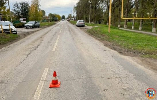 В Ростовской области 13-летняя девочка попала под колеса легковушки