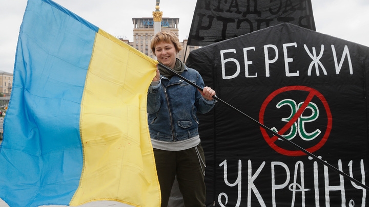 "Пусть лучше дурак, но свой": кто на самом деле уничтожает Украину