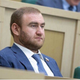 Оскорбил девушку и избил сына замначальника УФСБ: экс-сенатор Арашуков успел «наследить» в Ростове