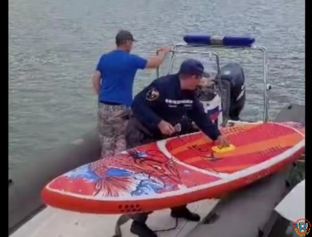 В Таганрогском заливе спасли пятерых детей, которых унесло в море