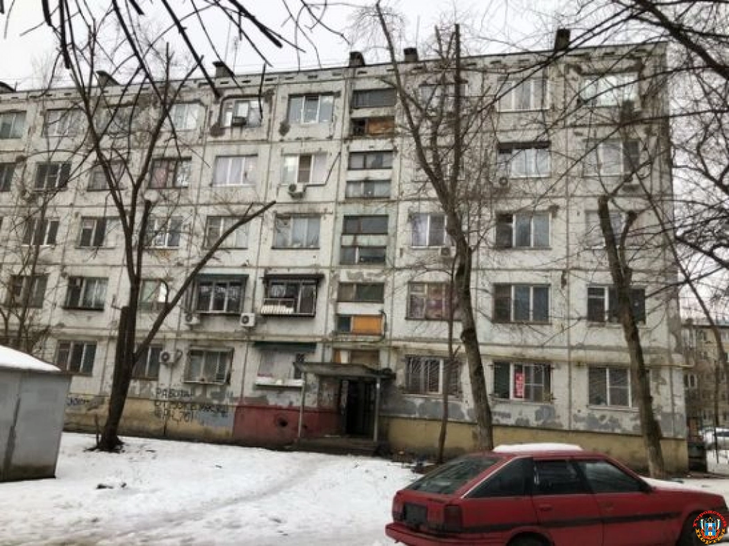 Власти Ростова пообещали жильцам разрушающегося дома с дырявой крышей на Пацаева ремонт к 2037 году