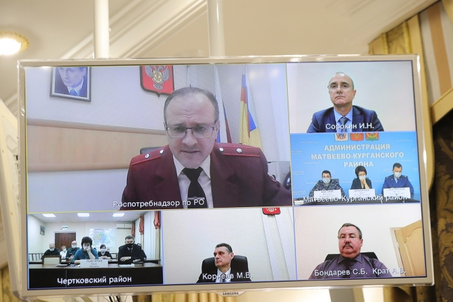 Зимние каникулы для школьников в Ростовской области проведут в несколько этапов