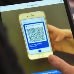 Режим QR-кодов для посещения общественных мест в Крыму отменен