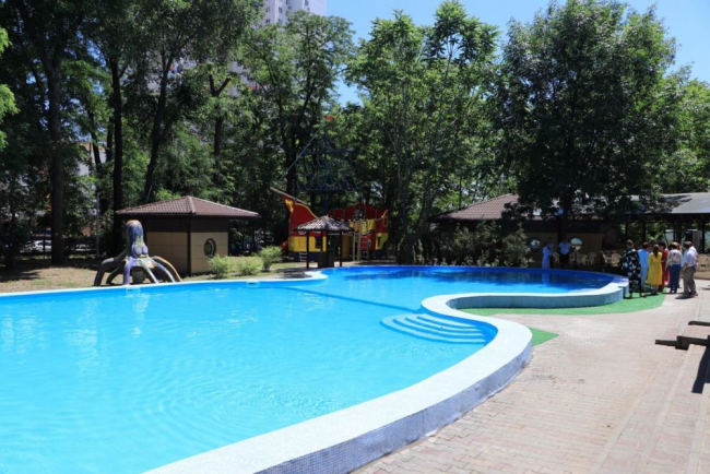 Плескательный бассейн в парке им.В.Черевичкина открыли в День защиты детей