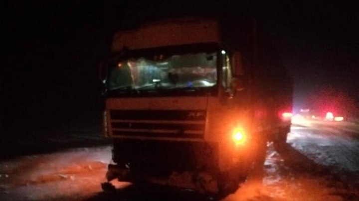 Водитель иномарки погиб в тройном ДТП под Саратовом Водитель иномарки погиб в тройном ДТП под Саратовом
