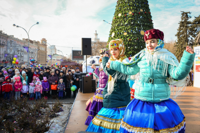 Елки, мышиная вечеринка, концерт звезд: как интересно провести Новый год в Ростове