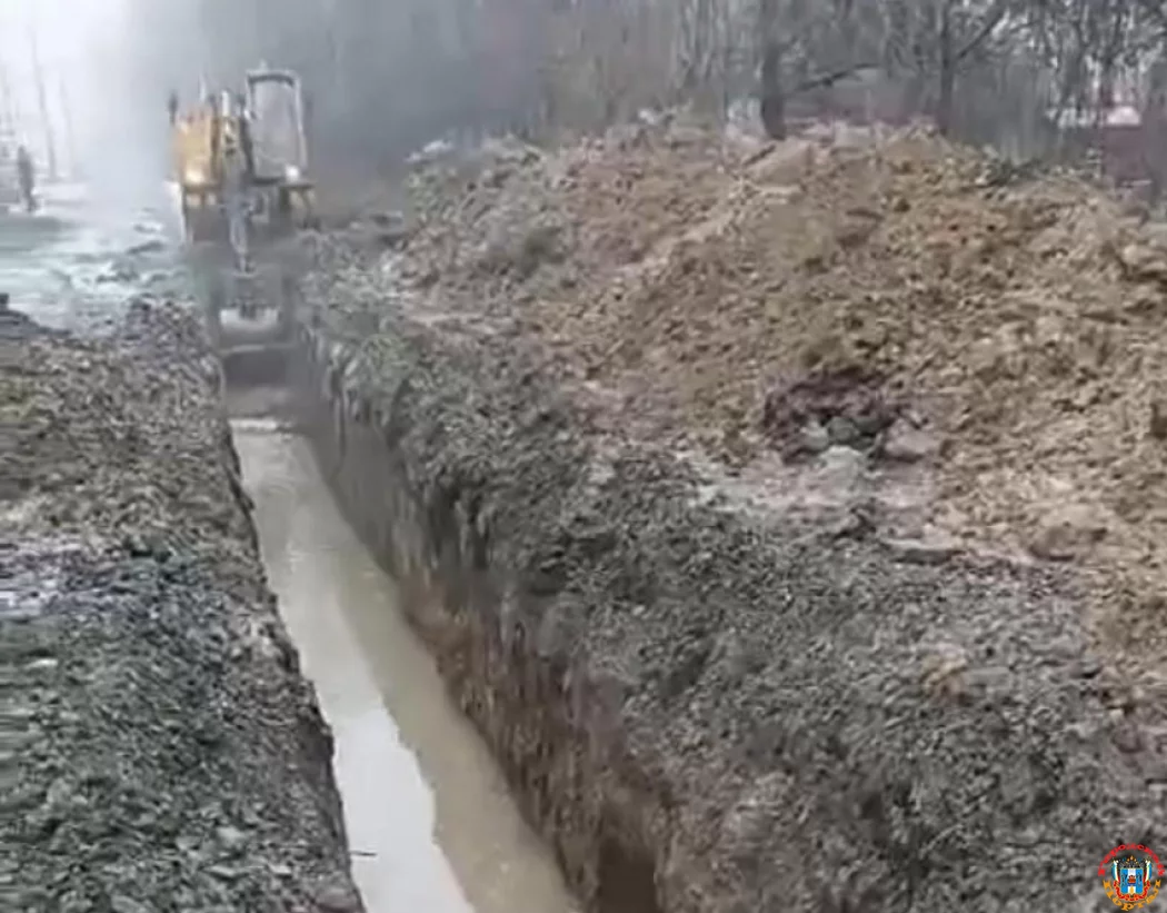 От постоянных подтоплений для спасения СНТ в хуторе под Ростовом строят канал