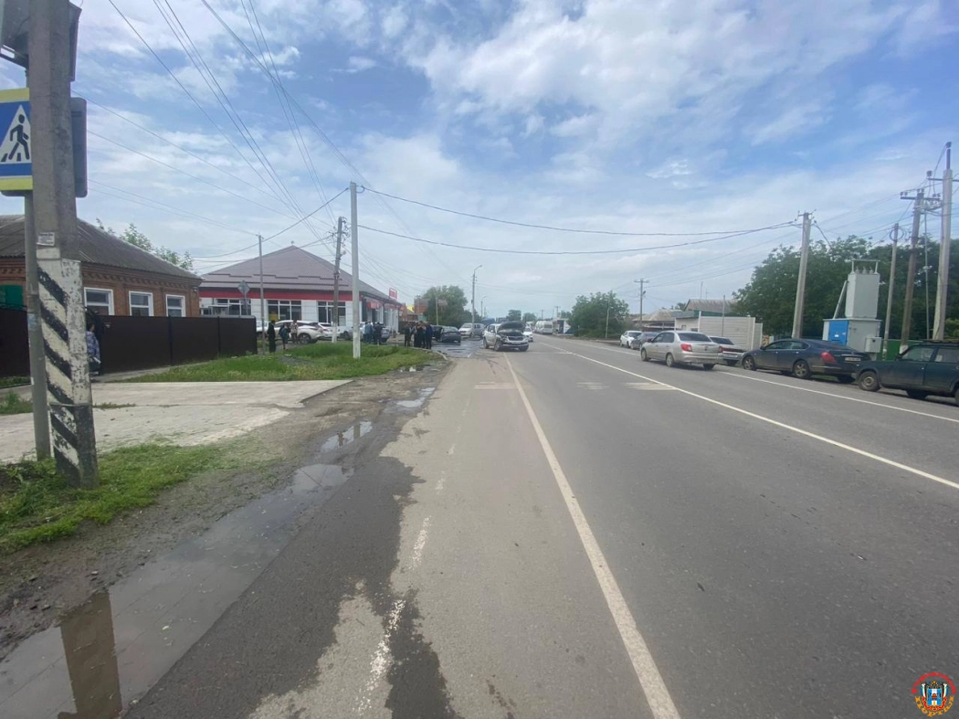 Водитель иномарки пострадал в ДТП на трассе в Ростовской области