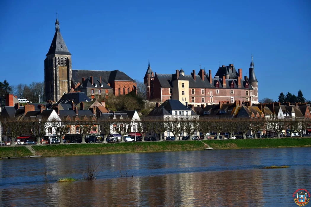 Замок Жиень