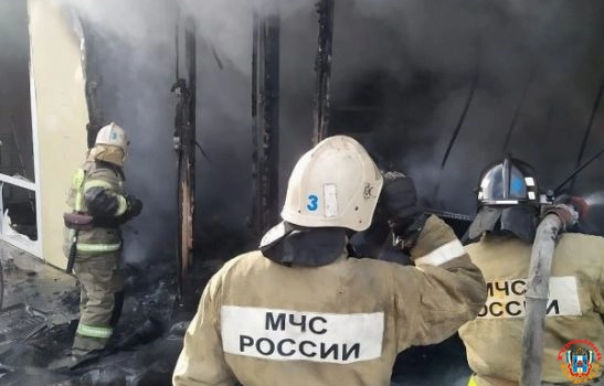 Под Ростовом во время пожара в частном доме пострадал 26-летний парень