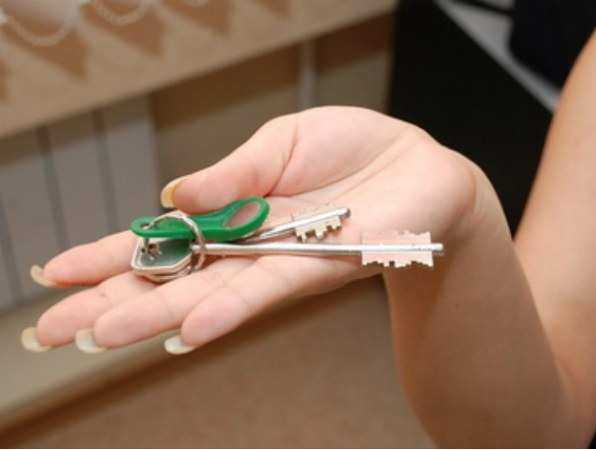 Двойную плату с продажи квартиры выручила молодая мошенница в Ростовской области