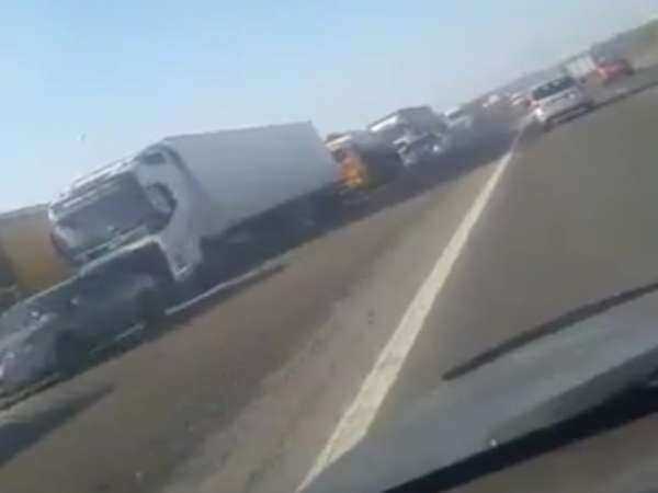 Гигантская пробка на въезде в Ростов шокирует водителей Гигантская пробка на въезде в Ростов шокирует водителей