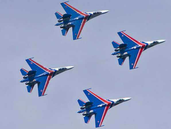 «Русские Витязи» покажут неповторимые трюки в небе над Ростовом в ближайшие выходные