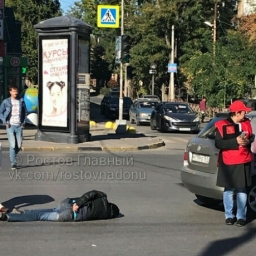 Пьяная ростовчанка бросилась под колеса шокированного водителя легковушки