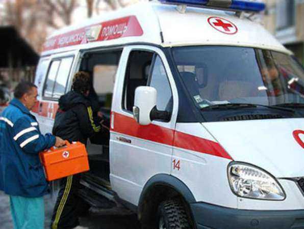 Два человека пострадали в страшном столкновении маршрутки и "девятки" в Ростове