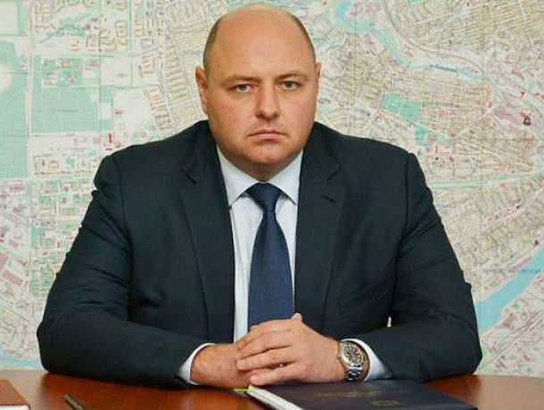 Несмотря на публикации в СМИ, не пожелал увольнятся крупный чиновник из Ростова