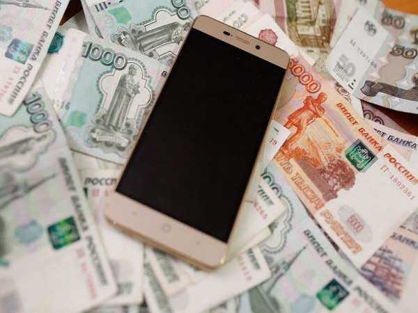 Крупный мобильный оператор в Ростовской области "навешал" платные услуги ничего не подозревающему абоненту
