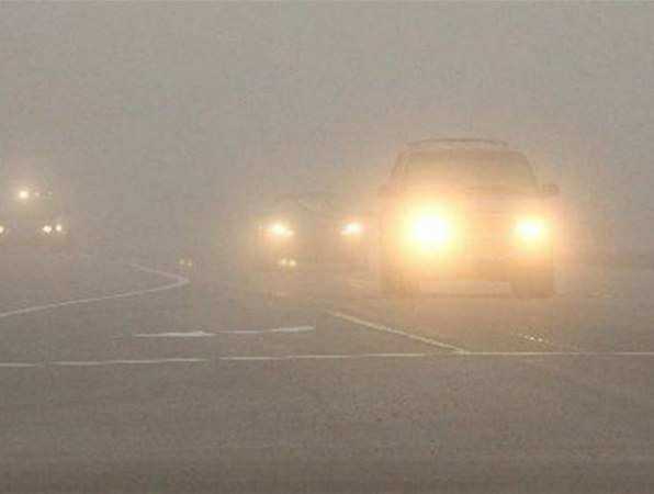 Ослепляющим автомобилистов опасным туманом заволокло трассы в Ростовской области