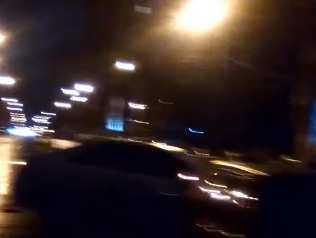 Массовую аварию с участием сразу четырех автомобилей спровоцировал сильный гололед в Ростове