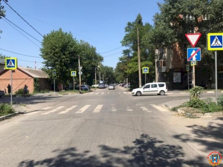 В центре Азова парень на иномарке сбил пенсионерку