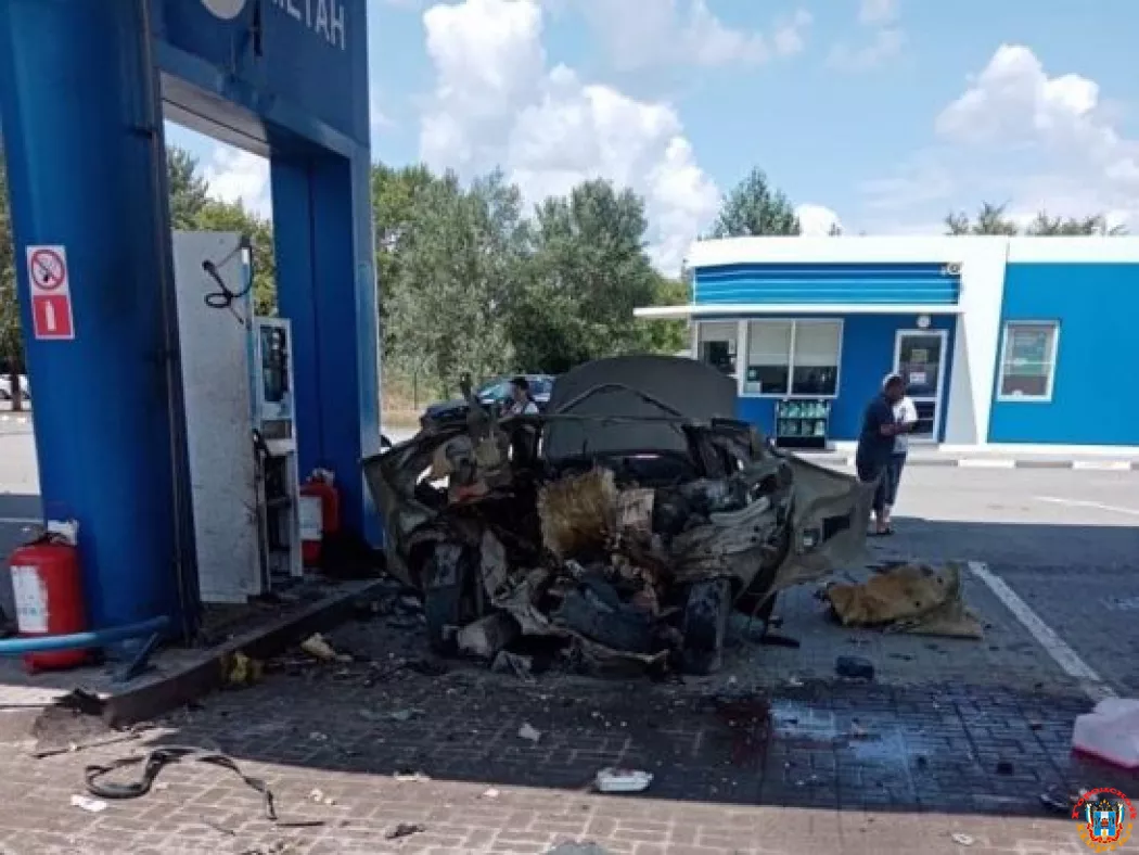 В Ростовской области на АЗС взорвался автомобиль
