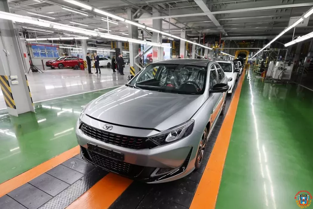 Правительство начинают пересаживать на китайские машины, собранные на «Автоторе»