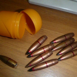 Донские таможенники нашли в багаже у мужчины киндер с пулями