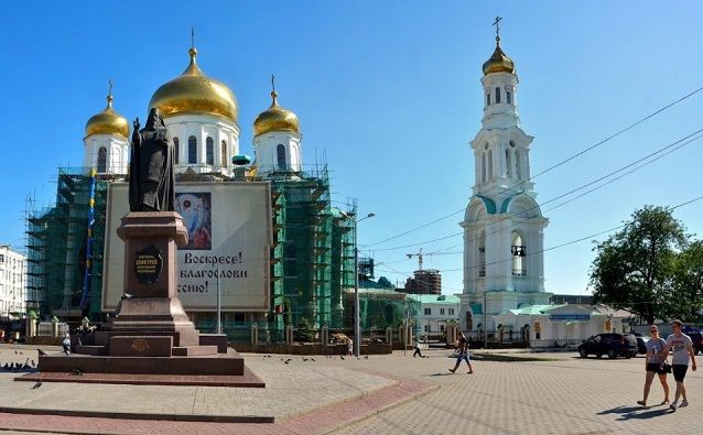 Соборную площадь Ростова к приезду патриарха Кирилла не реконструируют