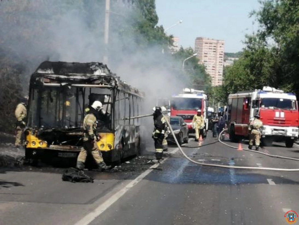 В Ростове на ходу загорелся автобус № 94 с пассажирами