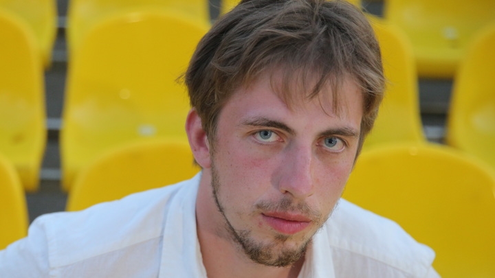 Подозреваемый в избиении актер Александр Паль получил кинонаграду Подозреваемый в избиении актер Александр Паль получил кинонаграду